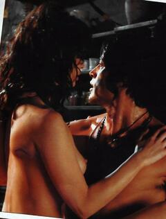 Isabella Orsini topless photo