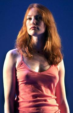 Redhead Alicia Witt pokies