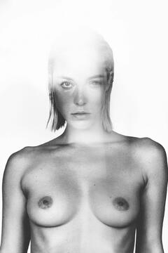 Viktoria Yarova topless by Pierre Turtaut