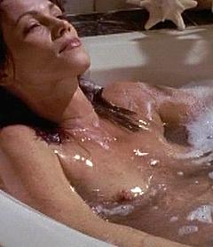 Sabine Vitua nude in Klinik unter Palmen