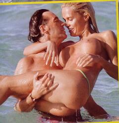 Lucia Lapiedra topless paparazzi photo