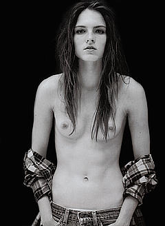 Polina Barbasova topless
