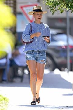 Natalie Portman out in Sydney