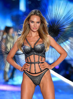 Candice Swanepoel at 2018 Victoria's Secret fashion show