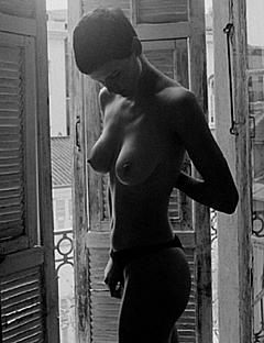 Saskia de Brauw nude boobs