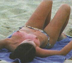 Natalie Portman sunbathing topless paparazzi photo