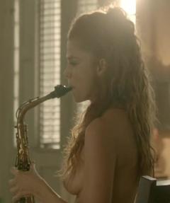 Juana Acosta topless in Cuatro Estaciones En La Habana
