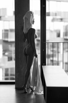Natalia Andreeva naked at home black-&-white image