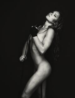 Ronda Rousey nude but covered
