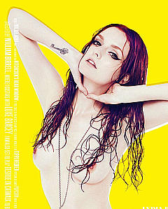 Lydia Hearst nude tits