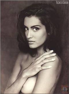 Yasmeen Ghauri topless black-&-white photo
