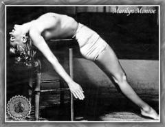 Marilyn Monroe topless photo