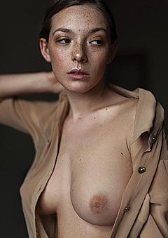 Olga Kobzar nude boob