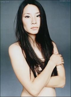 Lucy Liu topless cover her breasts