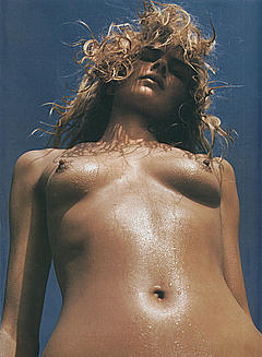 Kim Iglinsky nude tits