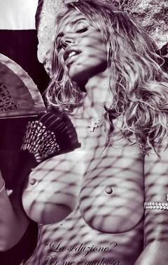 Italian blonde Valeria Marini nude boobs