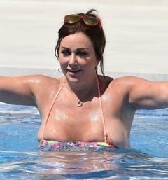 Lisa Appleton boob slip in a poll paparazzi photo
