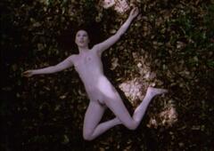 Anna Gorynsztejn fully nude at Belle de nature